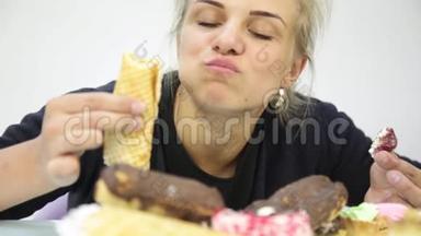 减肥后疯狂吃纸杯蛋糕的特写镜头